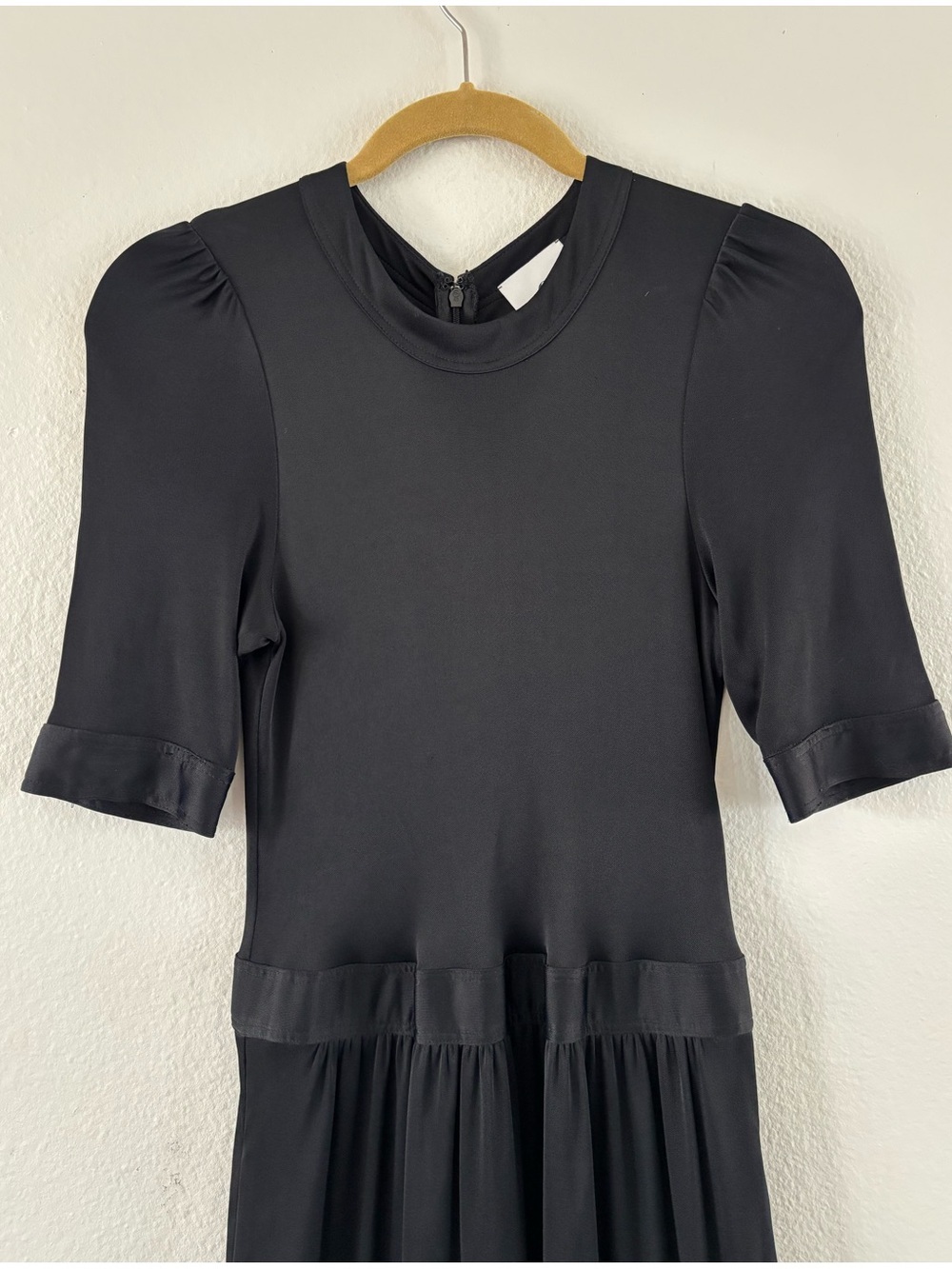 G. Label by Goop Nina Crewneck Maxi Dress Black Sz: 6 Quiet Luxury Made in Italy - Picture 4 of 13